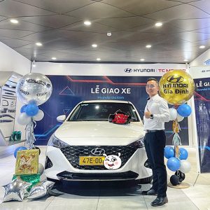 anh giao xe hyundai gia dinh 5-3-23 10